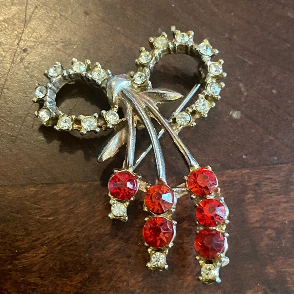 Vintage 1950’s Bow Brooch with Rhinestones, Clear & Red Holiday‎ Bow Brooch